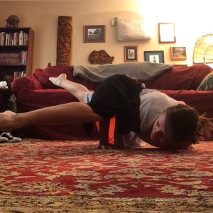 Dressember yoga - arm balance